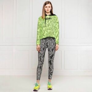 DKNY‎ Sport 7/8 Active Leggings Size XS Bold Snake Print Black White Gym Yoga